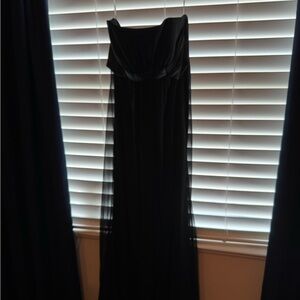 Chic Black Strapless Gown